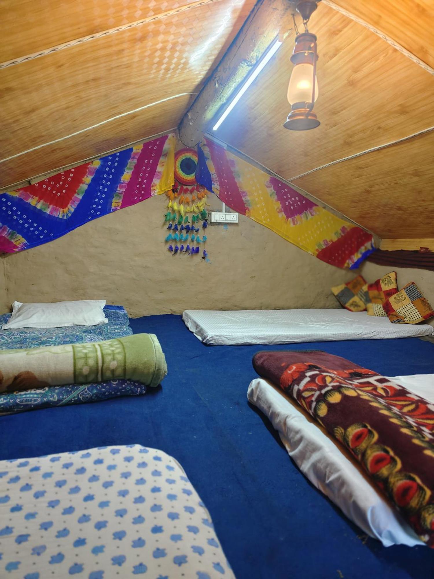 Homestay Earthen Pods Mud House *