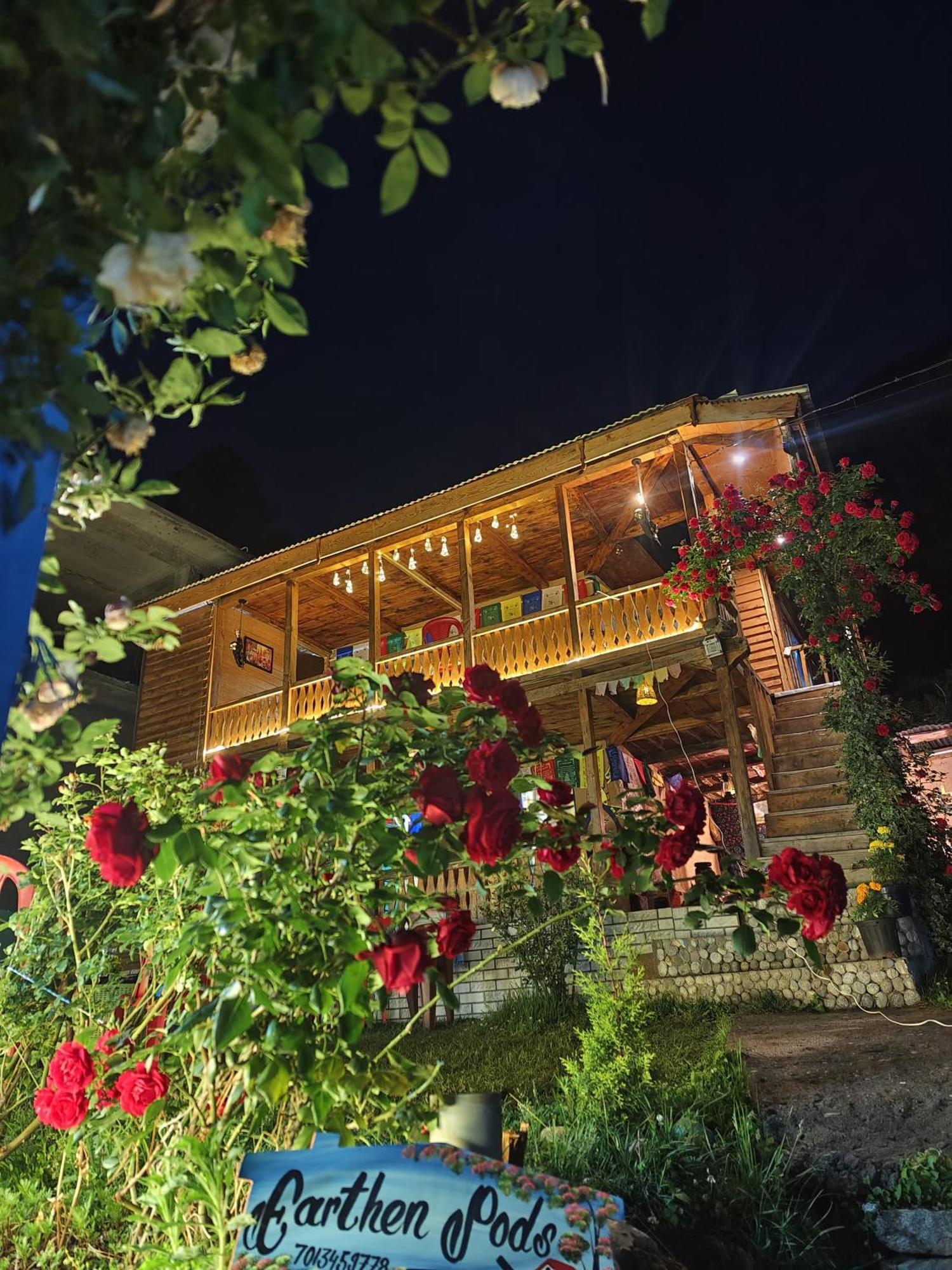 Homestay Earthen Pods Mud House Manali (Himachal Pradesh)