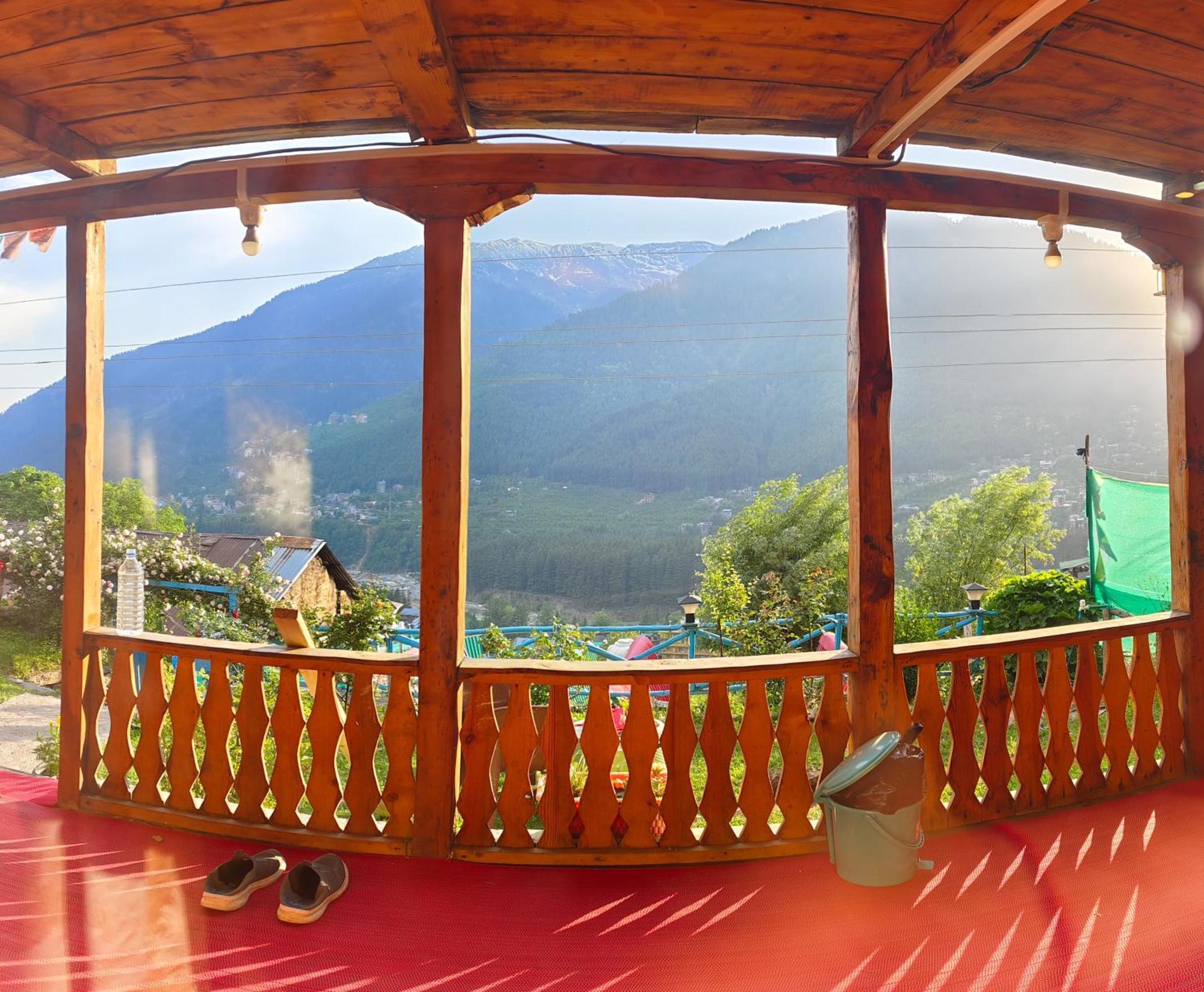 Homestay Earthen Pods Mud House